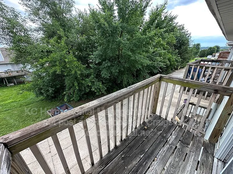 211 NW Barr Rd #C — Photo 28