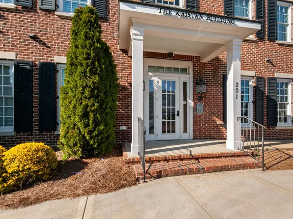 201 Swain Cir #103, Franklin, TN 37064