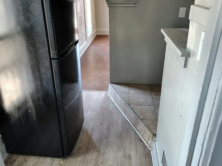 128 Lafayette St #2 — Photo 4