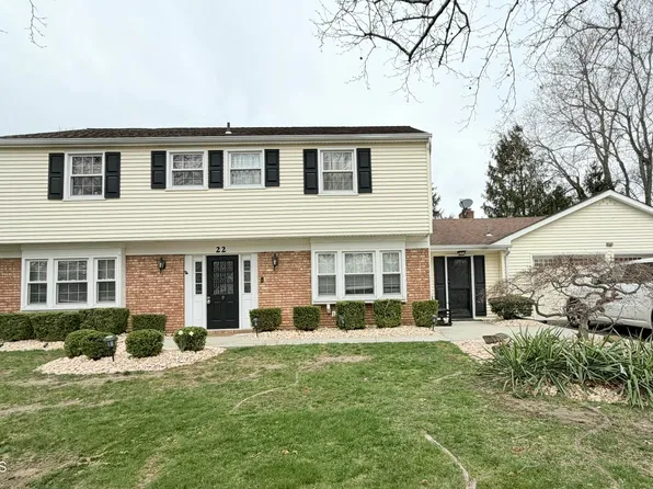 22 Collingwood Rd, Marlboro, NJ 07746