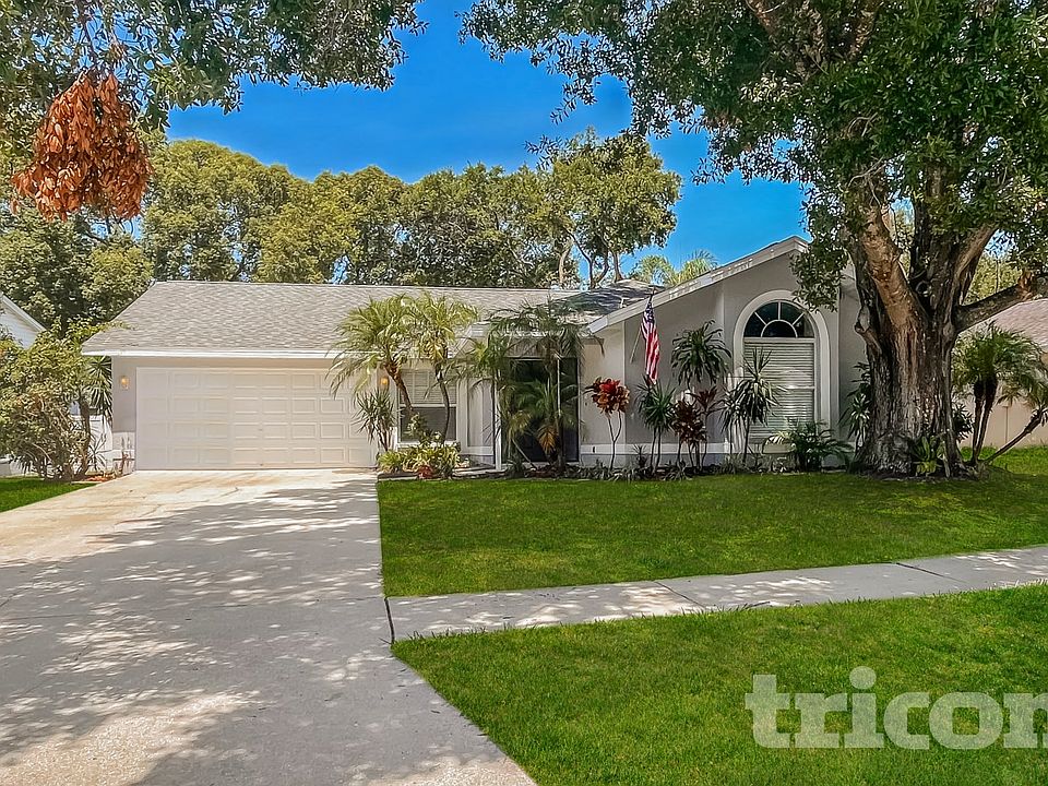 1st image of 653 Sand Ridge Dr