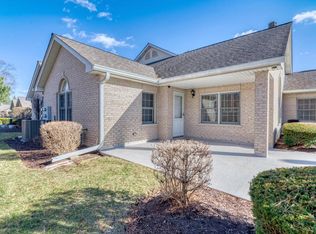 833 Havenshire Rd #833, Naperville, IL 60565