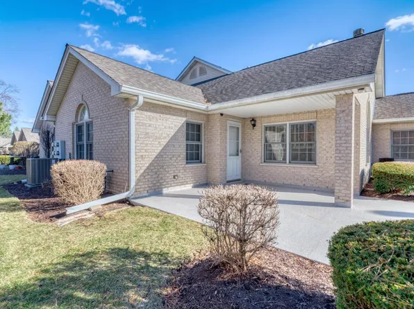 833 Havenshire Rd #833, Naperville, IL 60565