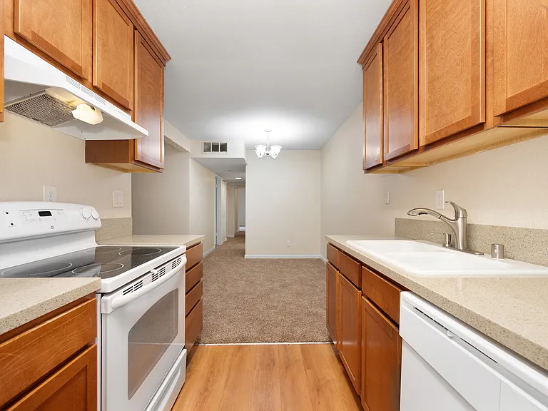 Rollingwood Condominium Rentals — Photo 57