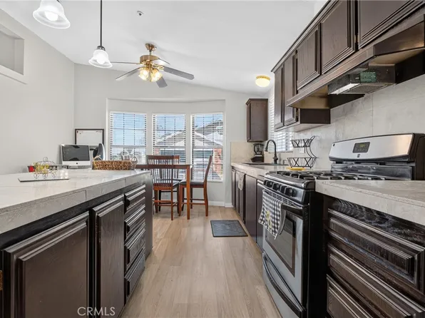 13691 Gavina Ave Unit 412, Sylmar, CA 91342