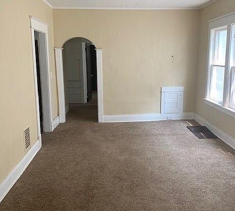 2nd image of 500 Berkshire Ave