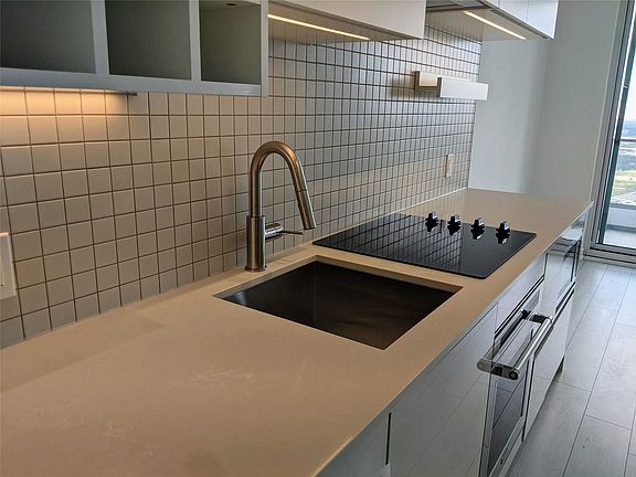 3rd image of 950 Portage Pkwy #5107