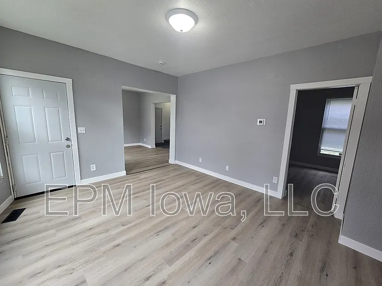 1527 4th Ave SE — Photo 7