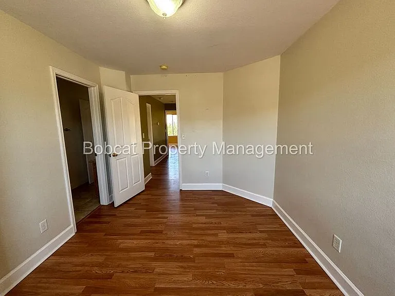 1477 Ridge Point Dr — Photo 33