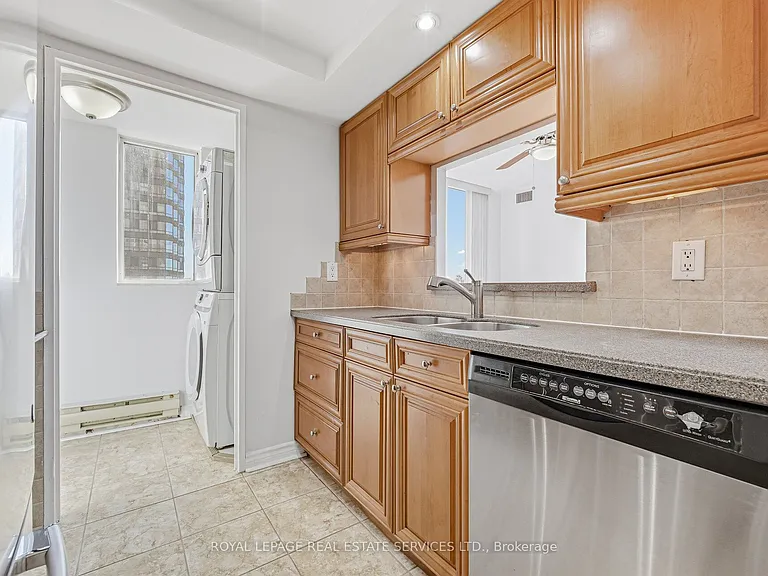 285 Enfield Pl #604 — Photo 13