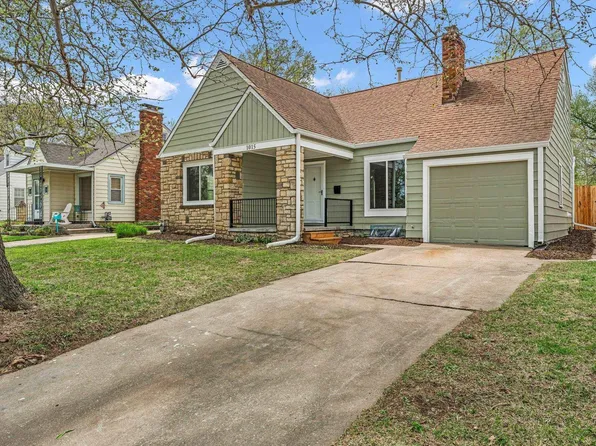 1015 SW Oakley Ave, Topeka, KS 66604