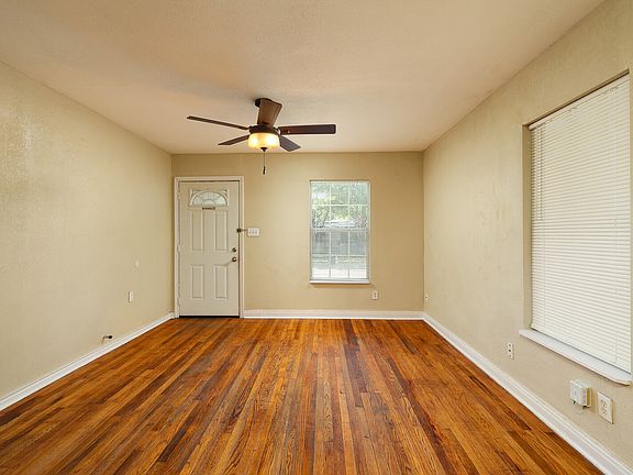 4th image of 541 Walton Ave