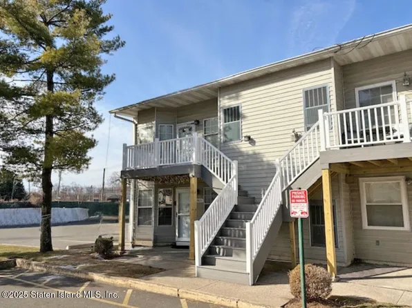 3160 Richmond Rd #B, Staten Island, NY 10306