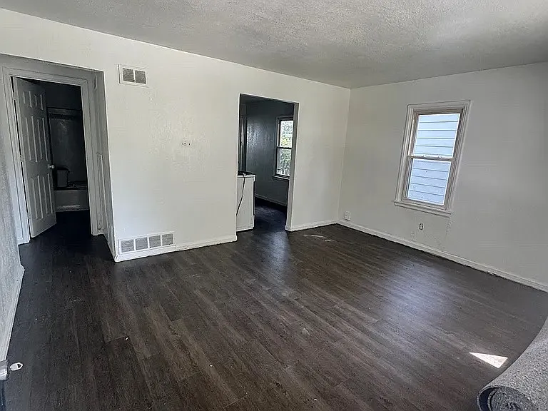 2 bed, 800 sqft, $900 — Photo 3