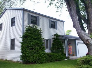 2904 Gregg Dr, McHenry, IL 60050