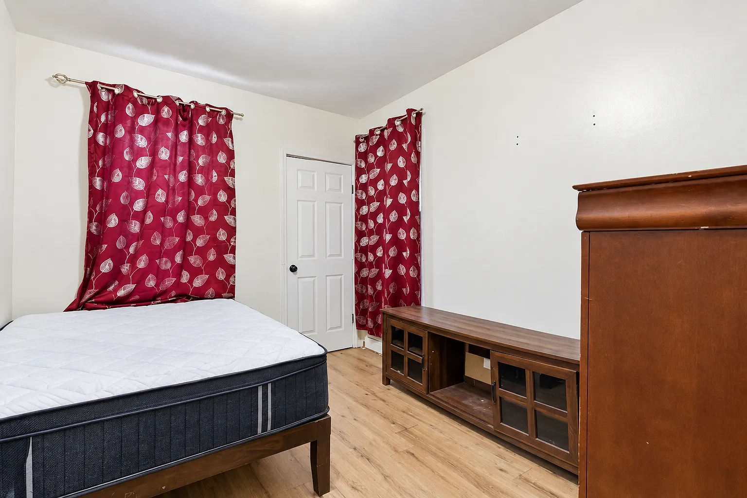 2 bed, $1,700 — Photo 4