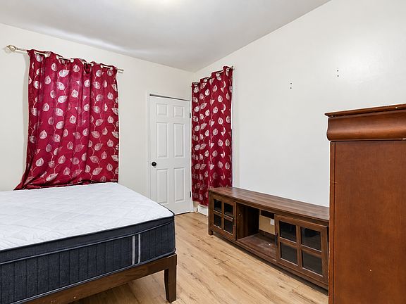 4th image of 401 S 15th St #3