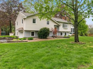 51 Whittier St, Newton, NH 03858