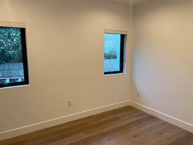 2527 Hermosa Ave — Photo 9