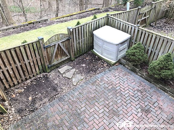 3rd image of 11891 New Country Ln