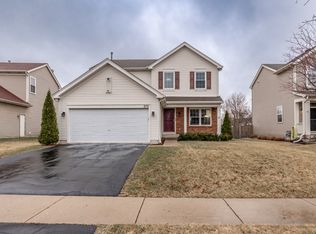 272 Alpine Dr, Gilberts, IL 60136