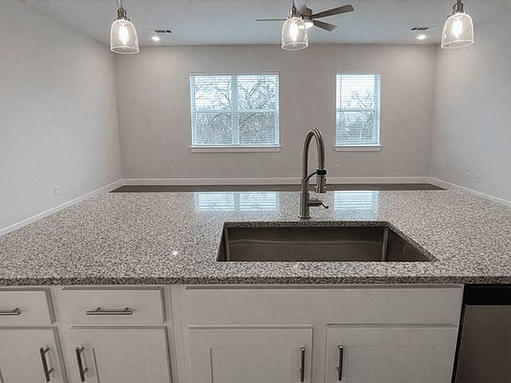 3rd image of 1713 N Pine St #2202