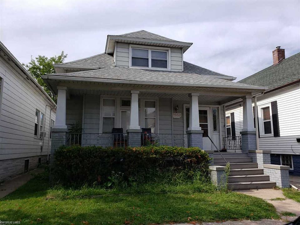 1st image of 2663 Botsford St