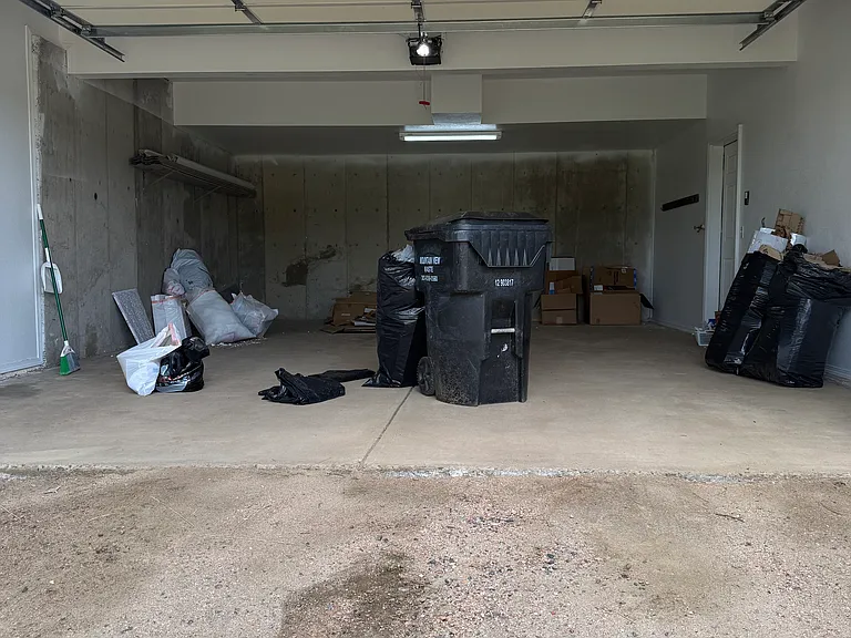 Oversized 2 Car Garage