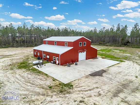 4th image of 2110 Post Rd