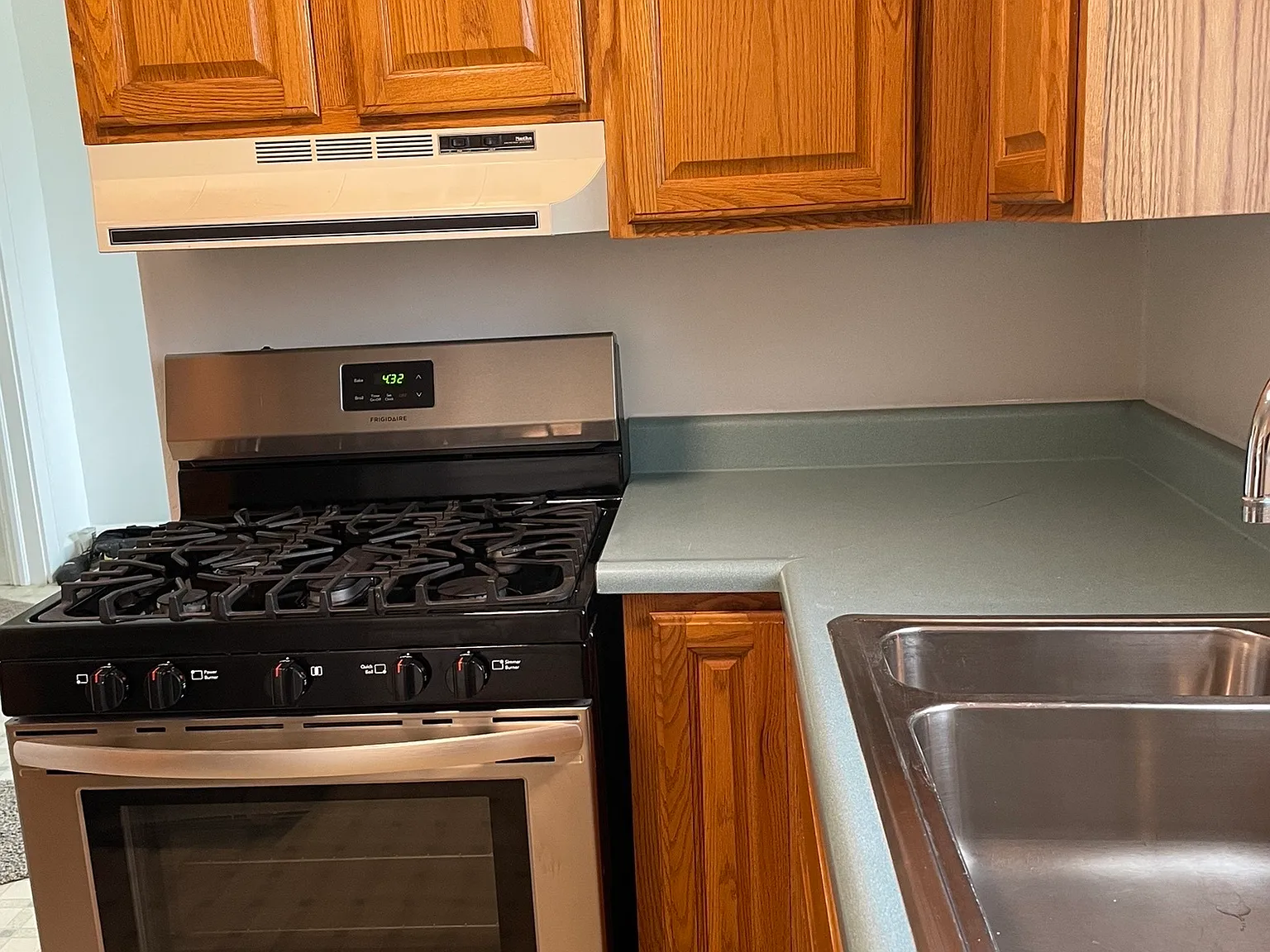 AND: Willow: 220: House - 1 — Photo 3