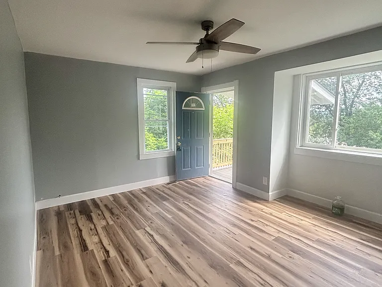 642 Stacia Dr — Photo 3