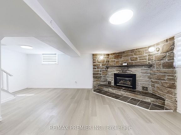 5th image of 47 Amsterdam Ave #Basement