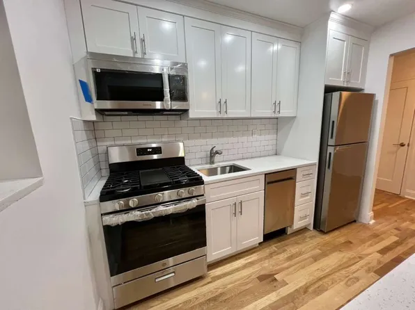 76-12 35th Avenue image 2 of 9