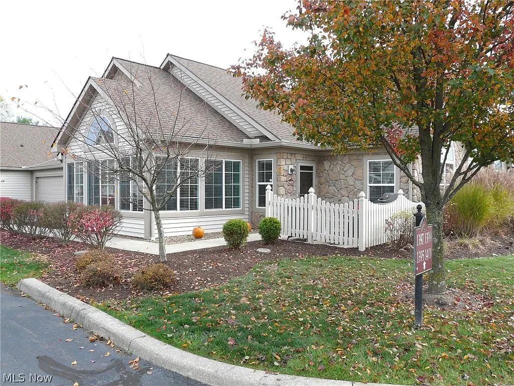 1401 Newman Dr photo 1