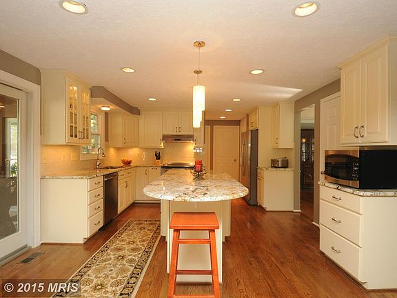 5th image of 13400 Hidden Meadow Ct