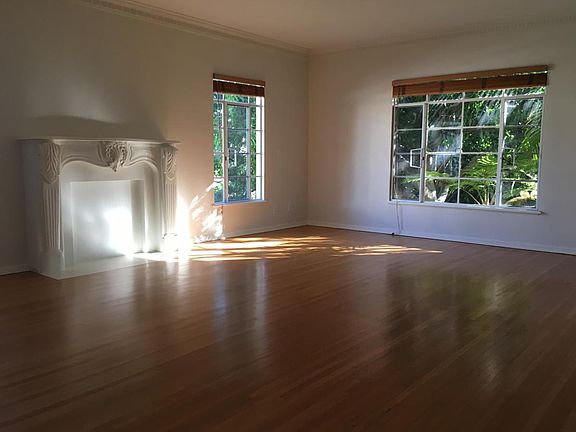 5th image of 8419 Fountain Ave #A
