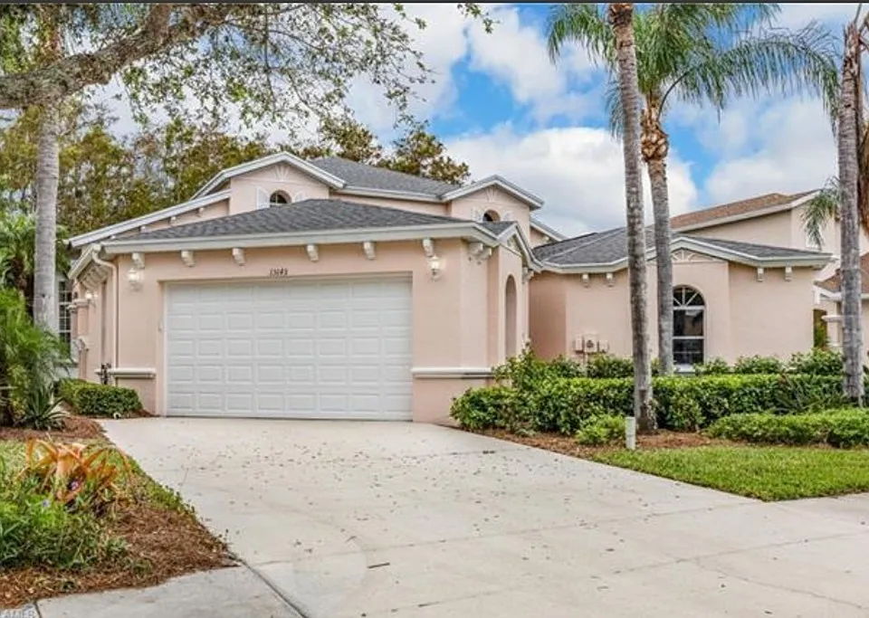 15143 Sterling Oaks Dr