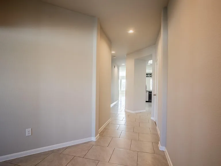 1407 Wheatland Terrance Ln — Photo 7