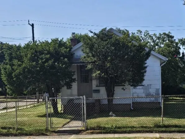 305 Chestnut Ave, Hazel Park, MI 48030