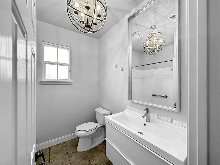 1415 Azalea Ln — Photo 21