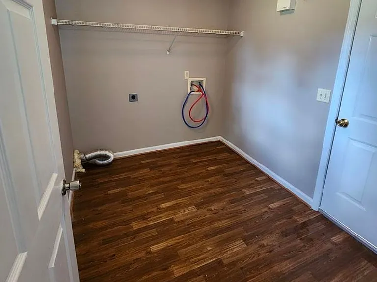 2411 Fernando Ct — Photo 18