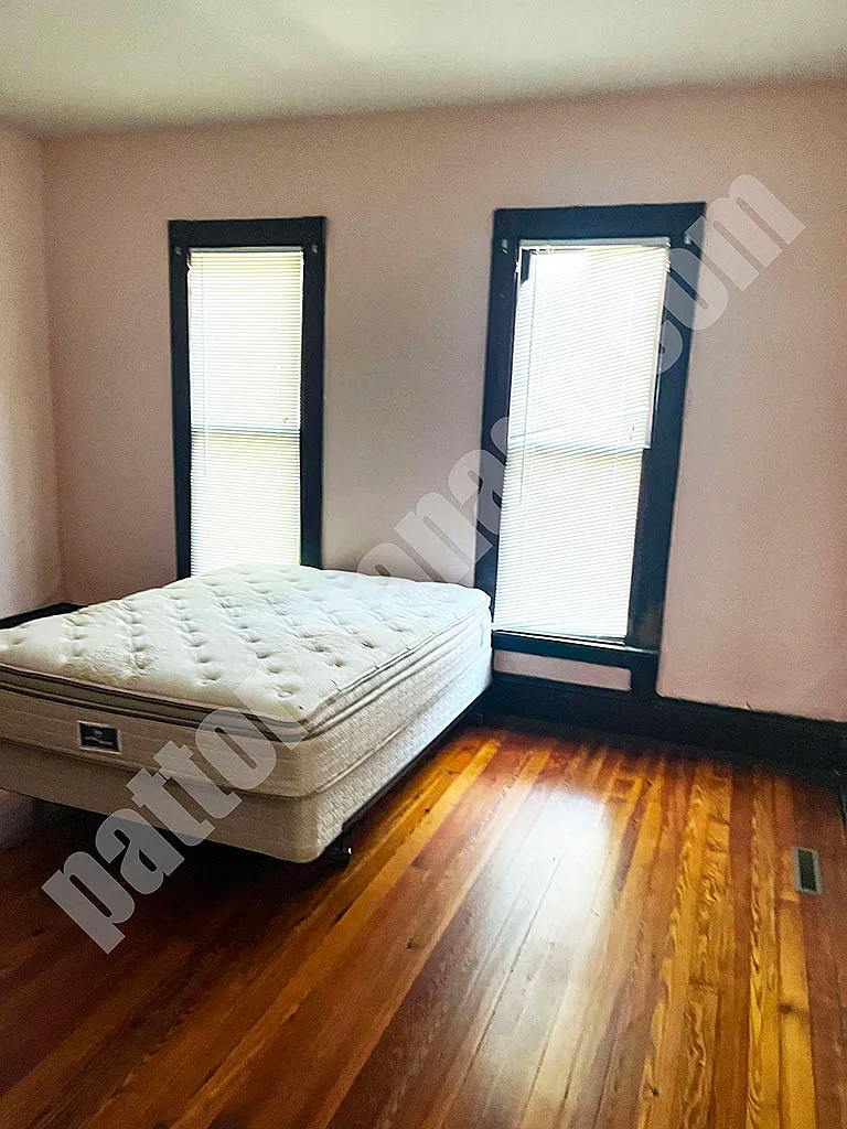 2 bed, 1.5 bath, 1072 sqft, $1,200 — Photo 2