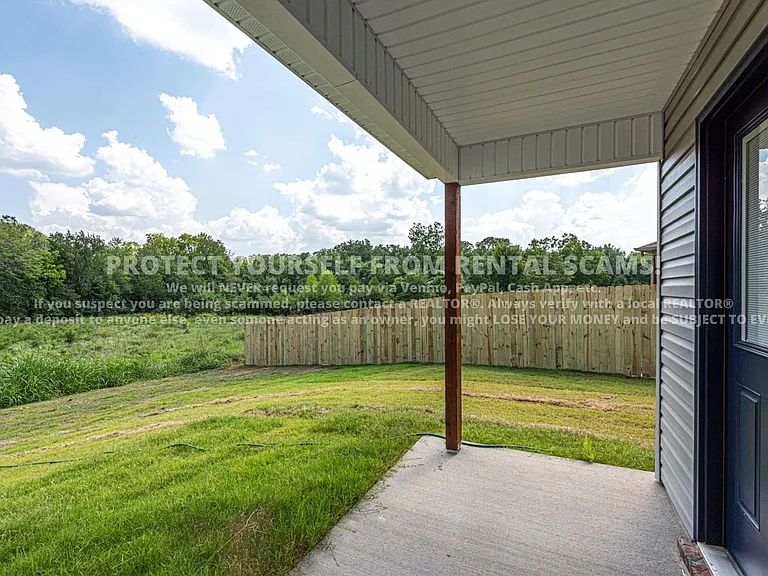1151 E Sparrow Cir — Photo 12