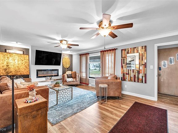 5th image of 5914 Chestnut Hills Dr