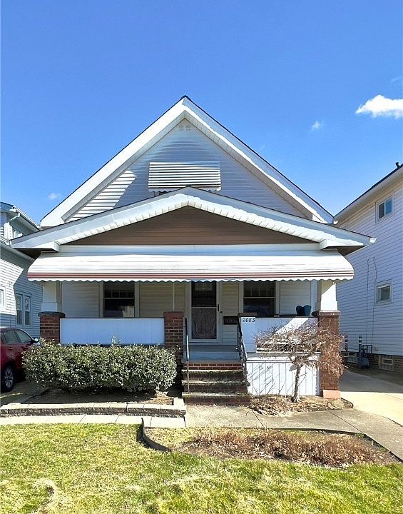 1st image of 2083 Clarence Ave