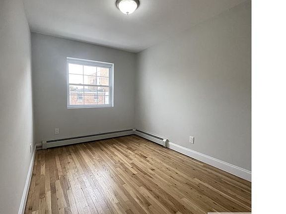 2nd image of 3647 Holland Ave APT 1