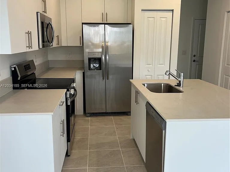 1540 NW 1st Ave — Photo 3