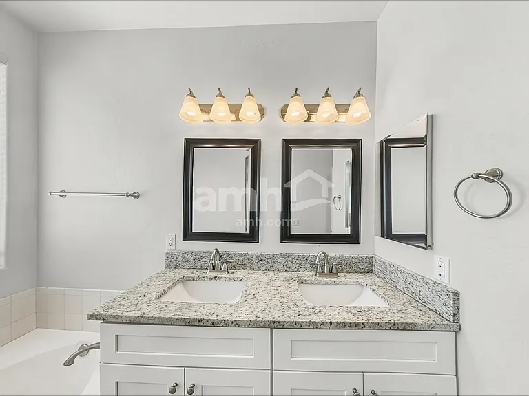 65 W Camino Rio Cebolla — Photo 13