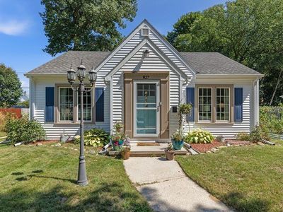 827 N 12th STREET, Manitowoc, WI, 54220