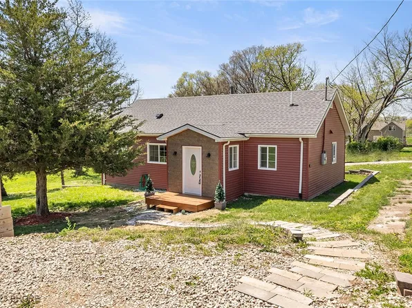 2033 2nd St, Spring Hill, IA 50125